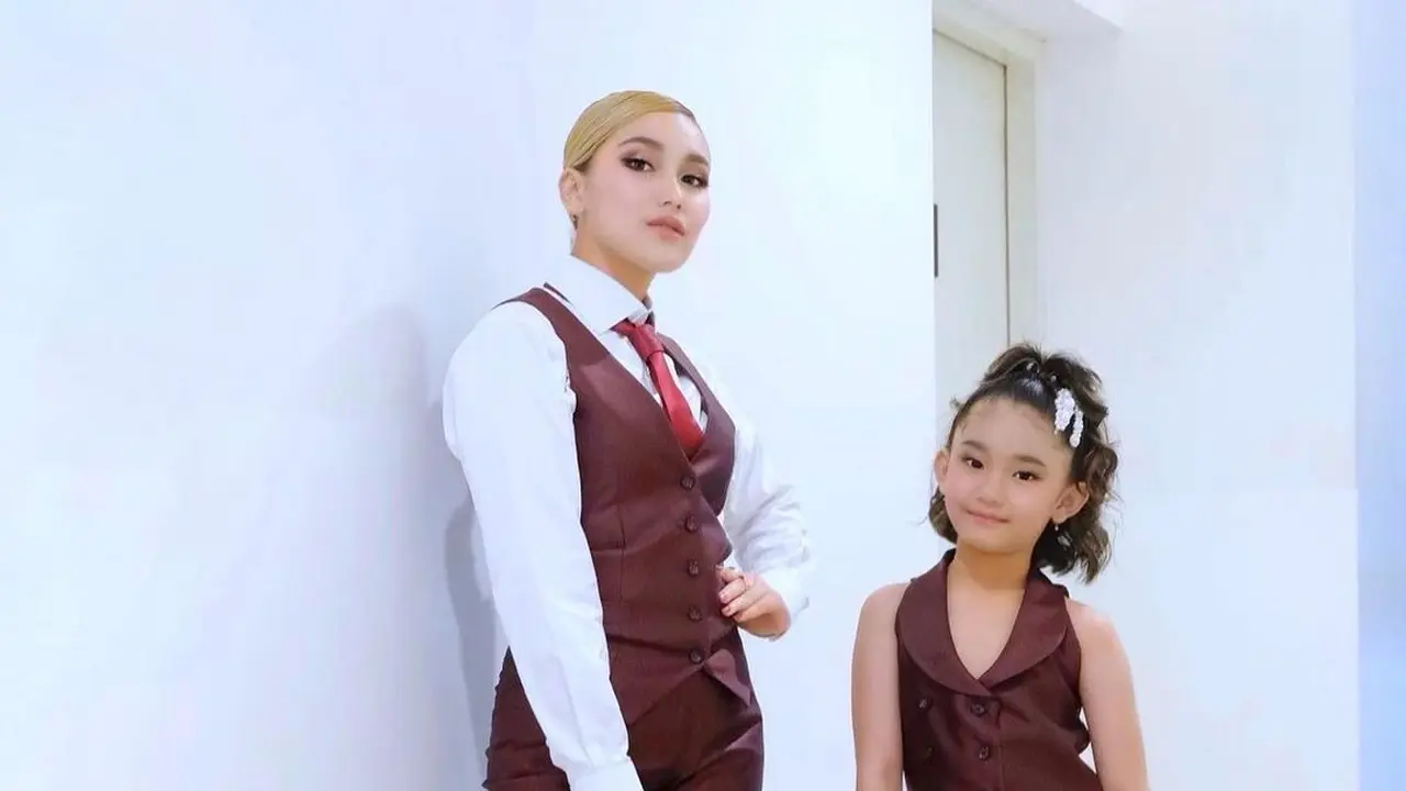 Ayu Ting Ting dan Bilqis Khumairah Razak tampil duet