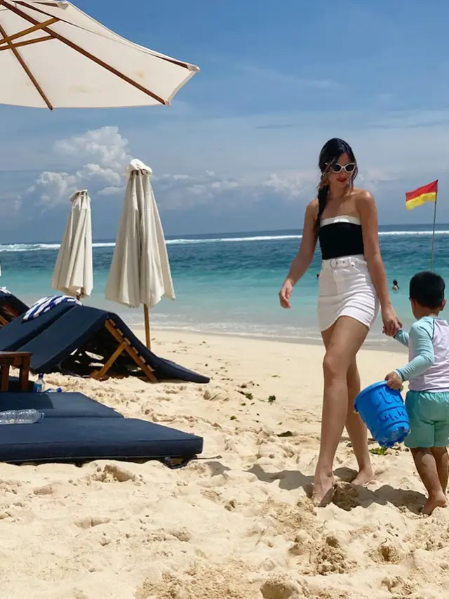 Nia Ramadhani Main Air di Singapura dan Bali (sumber: instagram/ramadhaniabakrie)