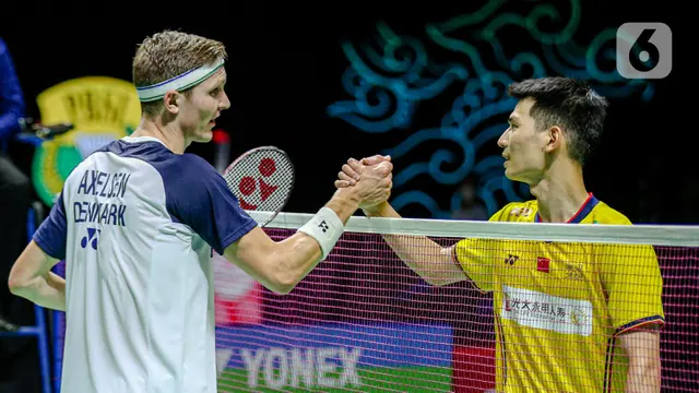 FOTO: Viktor Axelsen Juara Tunggal Putra Indonesia Open 2022