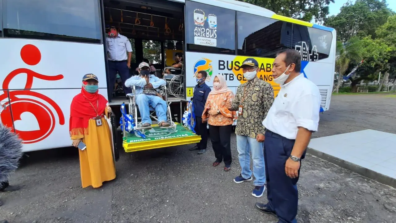 DAMRI Mataram Uji Coba Operasi Bus Disabilitas NTB Gemilang