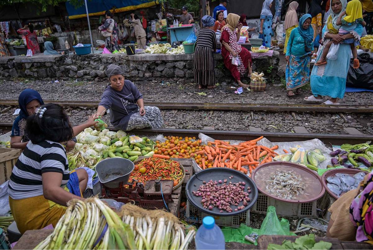 FOTO: Uniknya Pasar Ekstrem Dupak Magersari Yang Sudah berusia Lebih dari Setengah Abad