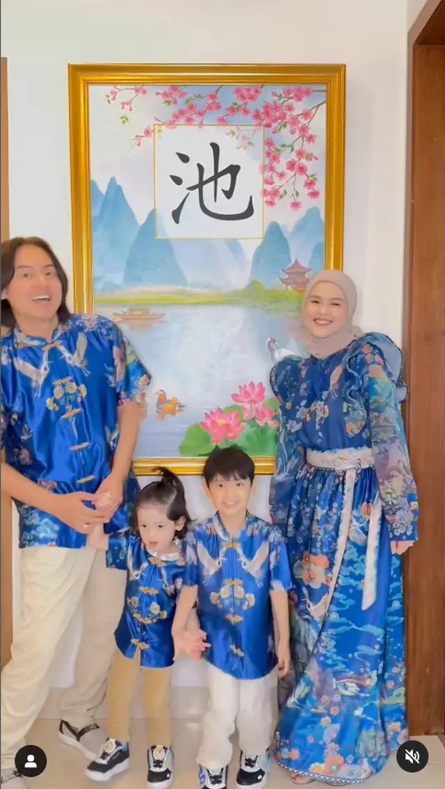 Potret 6 seleb mualaf rayakan Imlek 2025, Larissa Chou bahagia rayakan bareng keluarga beda keyakinan