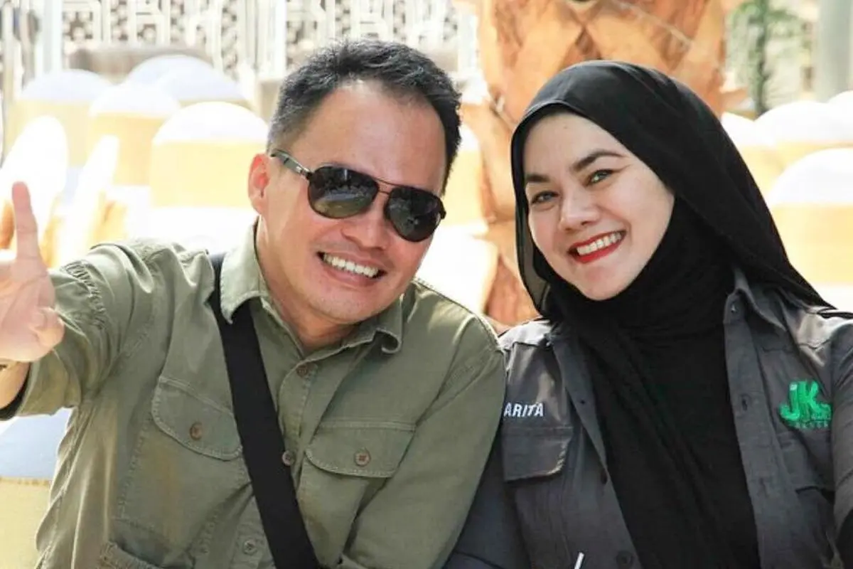 Sarita dan Faisal Harris