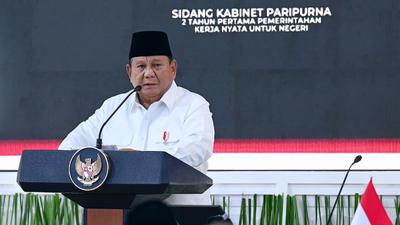 Sidang Kabinet, Prabowo Ancam Cabut Izin Perusahaan Terlibat Karhutla