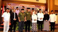 Empat pasangan calon walikota dan wakil walikota Bengkulu yang akan bertarung dalam Pilkada langsung pada bulan Juni 2018 (Liputan6.com/Yuliardi Hardjo)