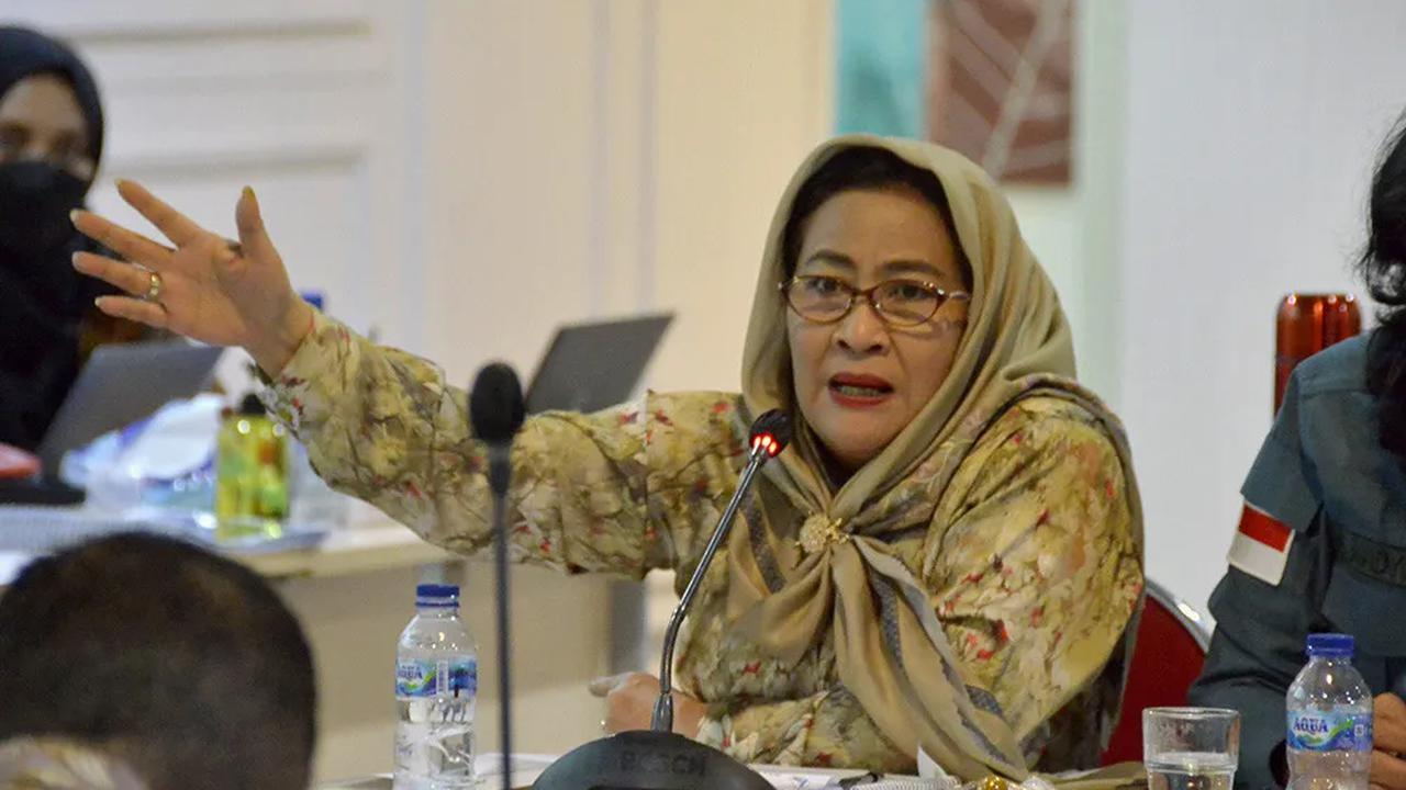<br>Dody mengatakan, Yusriah di PAW karena mengundurkan diri setelah pindah partai dari PKS ke Partai NasDem untuk pemilihan umum (Pemilu) 2024. Posisinya di DPRD DKI bakal digantikan Ahmad Mardono.<br>