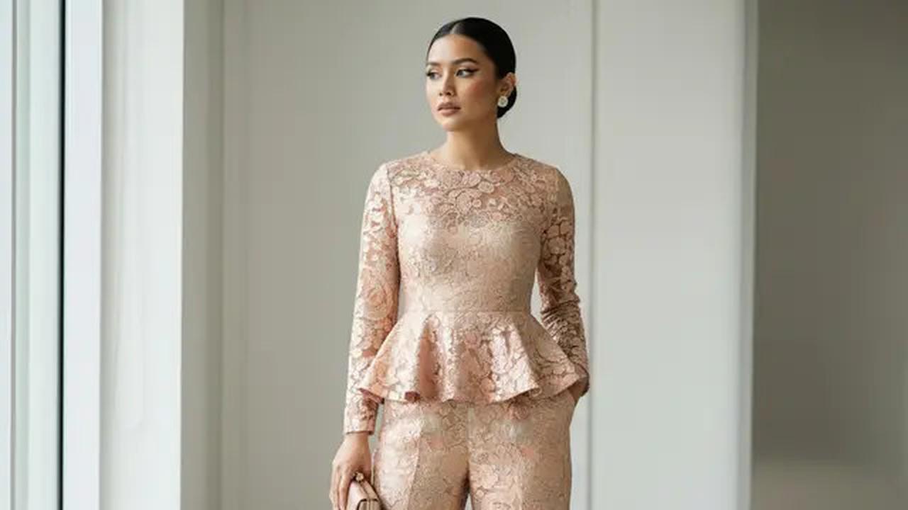 7 Model Baju Brokat Setelan Celana Panjang dengan Desain Anti Basic tapi Classy