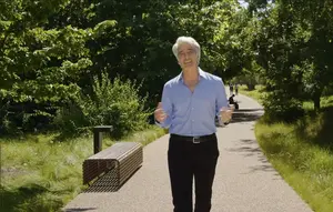 Craig Federighi, Apple’s senior vice president of Software Engineering saat pengumuman iOS 27 di WWDC 2026. (Doc: Apple)