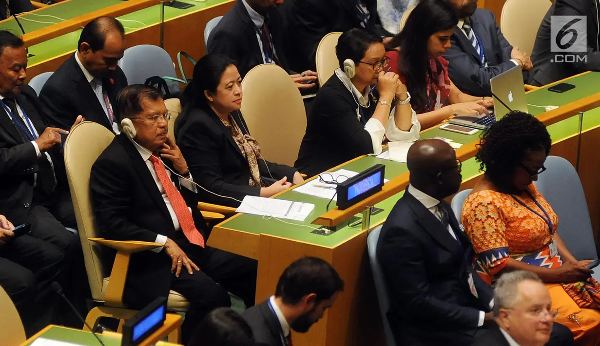 Wakil Presiden Jusuf Kalla didamping Menko PMK Puan Maharani dan Menlu Retno Marsudi menghadiri pembukaan Sidang Umum PBB di New York, Amerika Serikat, Selasa (19/9) waktu AS. (Liputan6.com/Tim Media Wapres)