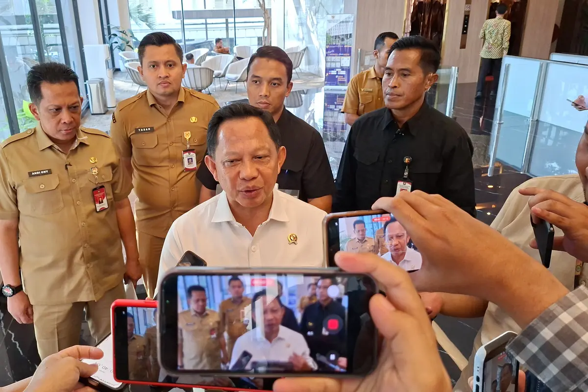 Menteri Dalam Negeri (Mendagri) Tito Karnavian ditemui di Kantor Kemenko Perekonomian, Jakarta, Selasa (14/7/2026). (Foto: Liputan6.com/Immanuel Christian)