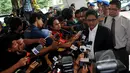 Plt Sekjen PDIP, Hasto Kristiyanto memberikan pernyataan di depan gedung Bareskrim Mabes Polri, Jakarta, Selasa (3/2/2015).Hasto diperiksa sebagai saksi terkait sejumlah pertemuannya dengan Abraham Samad. (Liputan6.com/Johan Tallo)