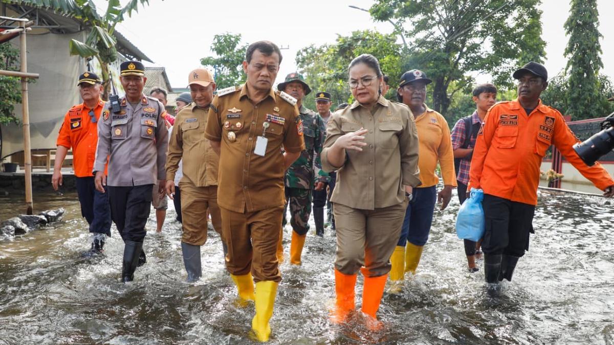 Respons Cepat Banjir, Gubernur Ahmad Luthfi Pastikan Bantuan Sampai ke Warga Terdampak