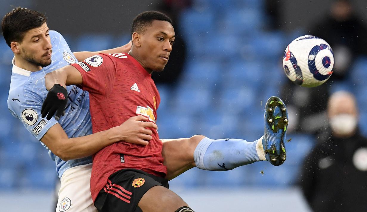 Anthony Martial. Manchester United mendatangkannya dari AS Monaco di deadline day musim panas 2015/2016, 1 September 2015. Hingga kini penampilannya masih belum konsisten di lini serang Setan Merah. Total 78 gol telah dicetaknya dalam 261 laga hingga musim ini. (Foto: AFP/Pool/Peter Powell)