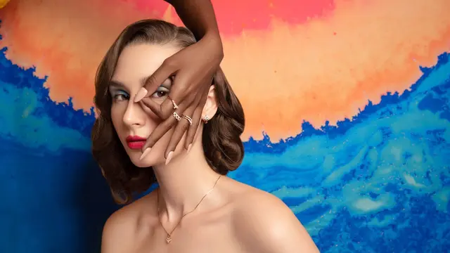 Saatnya Jadi Pusat Perhatian di Segala Momen dengan Perhiasan Berlian yang Satu Ini (sub 4b)