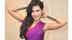 Penyanyi dangdut Mechalika tak mau dibilang hanya menjual keseksian. Pelantun Masih Laku ini hanya ingin memberikan yang terbaik untuk penonton.