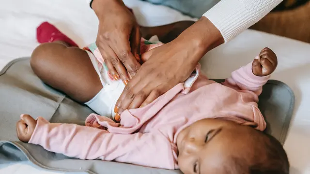 Menyiapkan perlengkapan anak