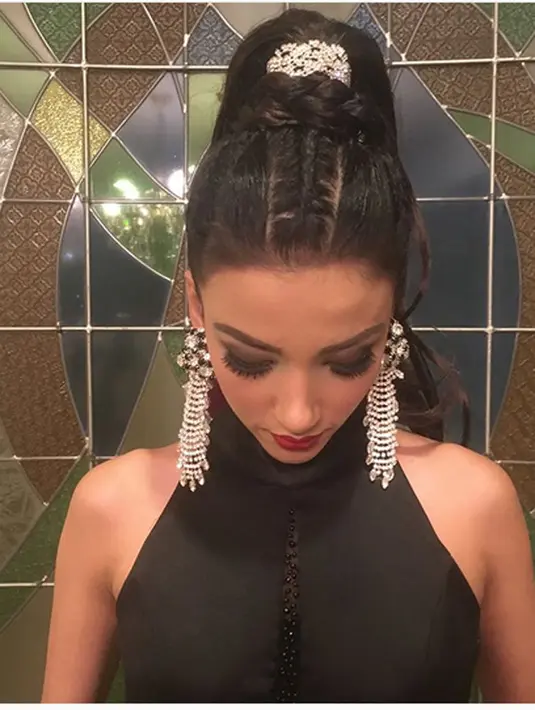 Setelah itu, perempuan 26 tahun itu mengadukan kasusnya kepada Gubernur DKI, Anies Baswedan. Tidak sampai disitu, Tsania dan kuasa hukumnya juga mendatangi kantor polisi. (Instagram/tsaniamarwa54)