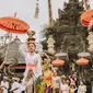 Ilustrasi Umat Hindu Bali | unsplash.com/@rubenhutabarat