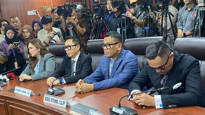 Wajah Lesu Sahroni, Eko Patrio, Uya Kuya dan Nafa Urbach di Sidang MKD