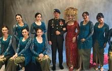 Akhirnya Kumpul Lengkap, 7 Potret Cantik dan Anggun BLACKPUNK Yuki Kato, Jessica Mila dan Enzy Storia di Pernikahan Febby Rastanty