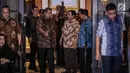 Ketum Partai Demokrat Susilo Bambang Yudhoyono (kiri) bersama capres nomor urut 02 Prabowo Subianto usai menggelar pertemuan di kawasan Mega Kuningan, Jakarta, Jumat (21/12). Pertemuan membahas Pemilu 2019. (Liputan6.com/Faizal Fanani)