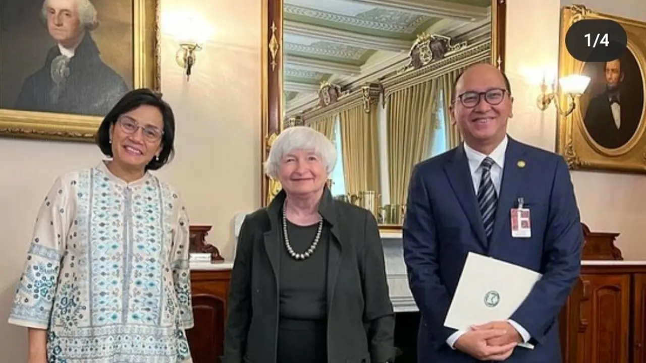 Menteri Keuangan (Menkeu) Sri Mulyani, membagikan momen pertemuan bilateral dengan Menteri Keuangan Amerika Serikat (AS) Janet Yellen. (Instagram @smindrawati)