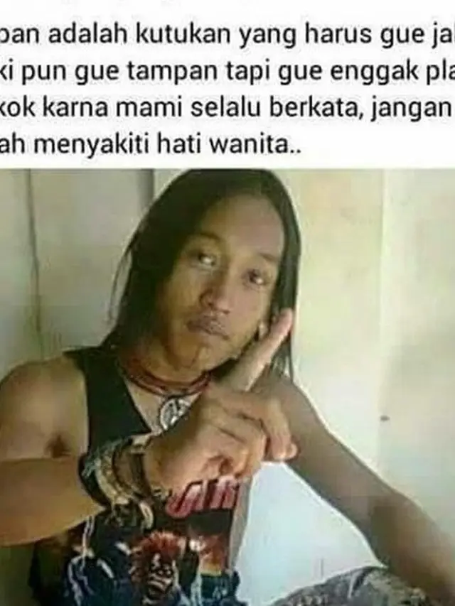 status orang pamer di sosmed