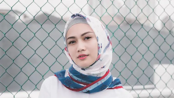 Gaya Hijab Melody Nurramdhani Laksani