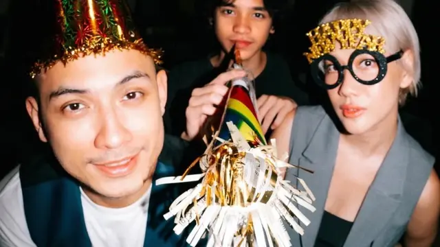 Artis Rayakan Tahun Baru di Rumah