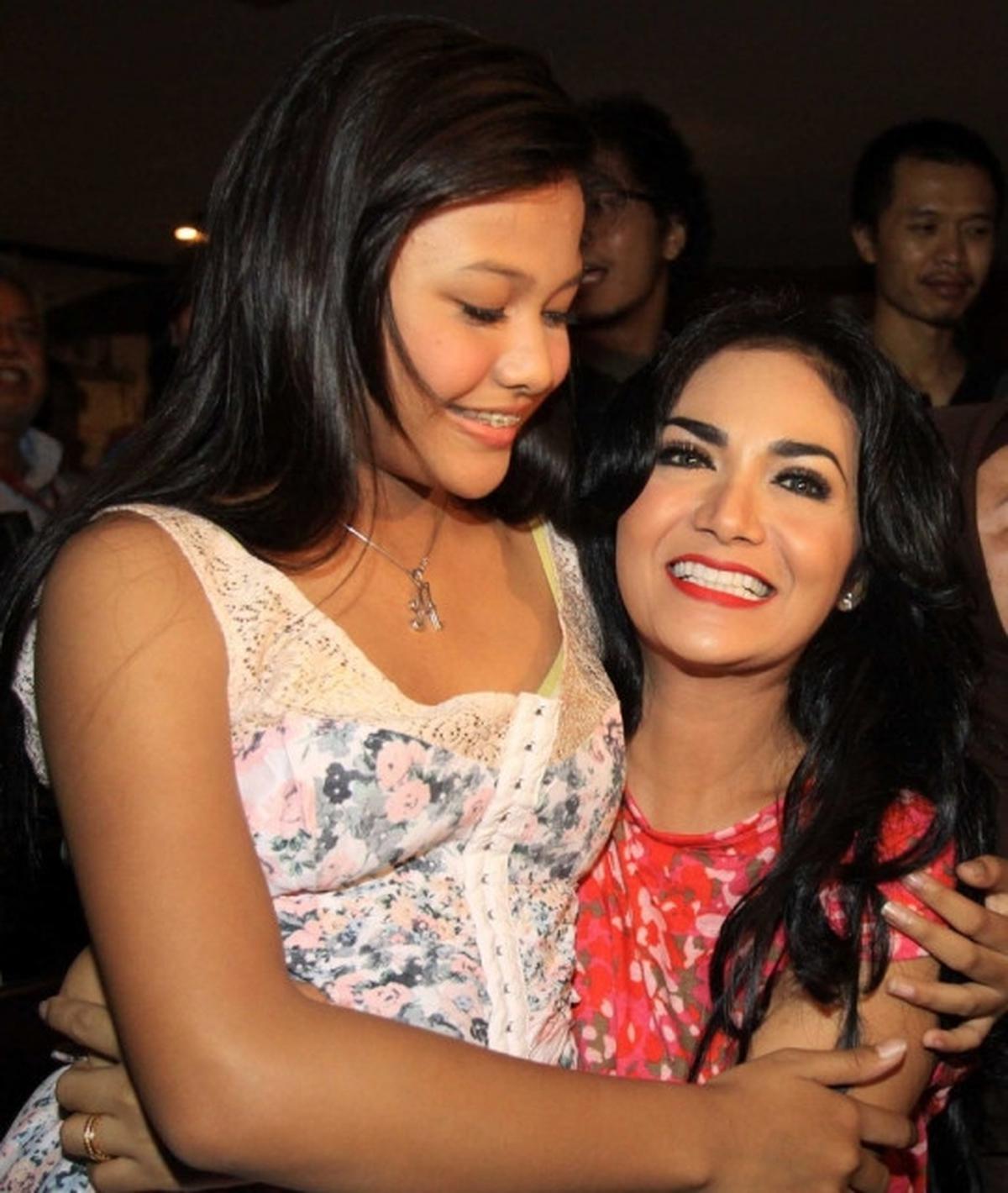 Ini foto KD dari ABG sampai dinikahi Raul Lemos