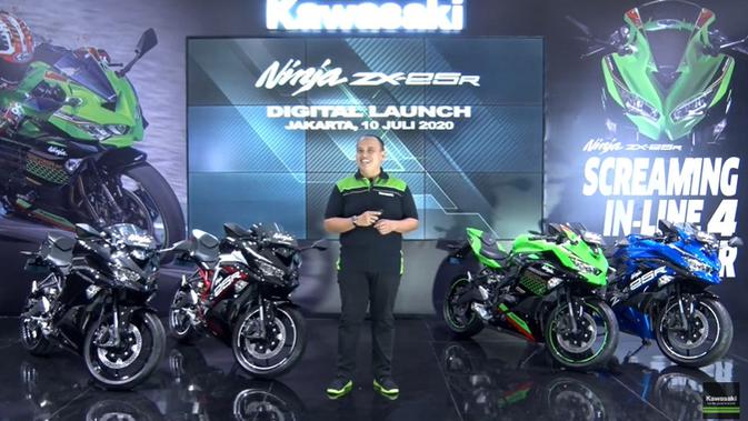 PT Kawasaki Motor Indonesia akhirnya meluncurkan Ninja ZX-25R secara resmi, Jumat (10/7/2020).