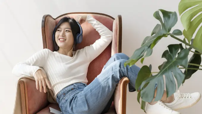 wanita november kaya