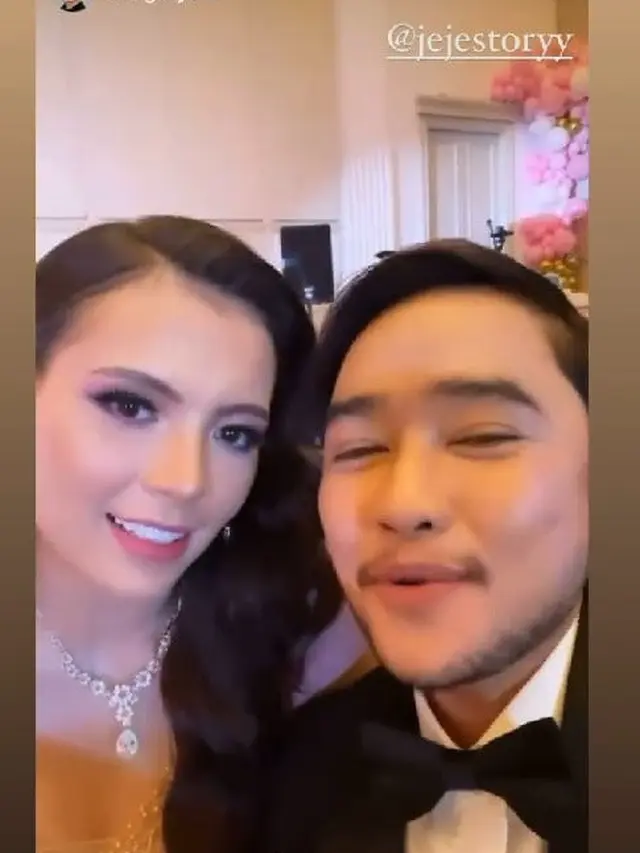6 Momen Abash Rayakan Ulang Tahun Sang Kekasih, Gayanya Curi Perhatian