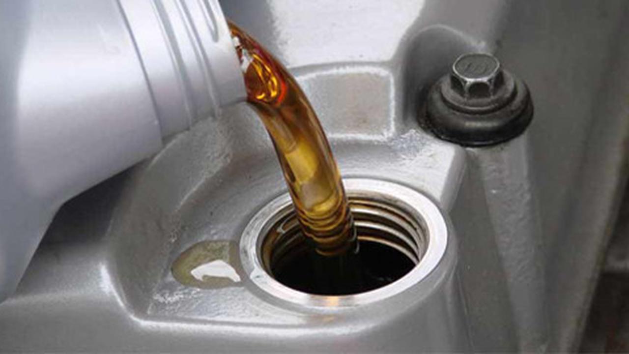 Tips Ganti Oli Motor