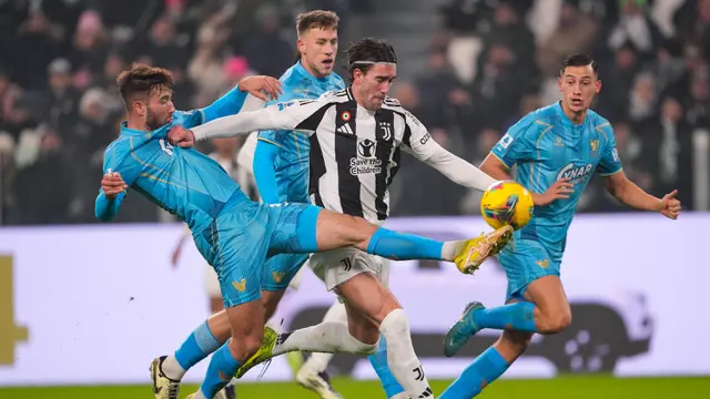 Foto: Jay Idzes Cetak Gol Perdana di Serie A, Juventus Dipaksa Imbang Venezia