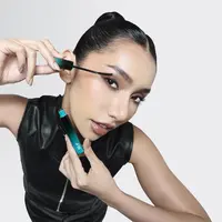 BLP Beauty kembali menghadirkan inovasi terbaru di dunia kecantikan melalui peluncuran BLP Power Lash, maskara dengan formula terbaru yang dirancang untuk menciptakan bulu mata lebih bervolume, lentik, dan tetap nyaman digunakan sehari-hari.