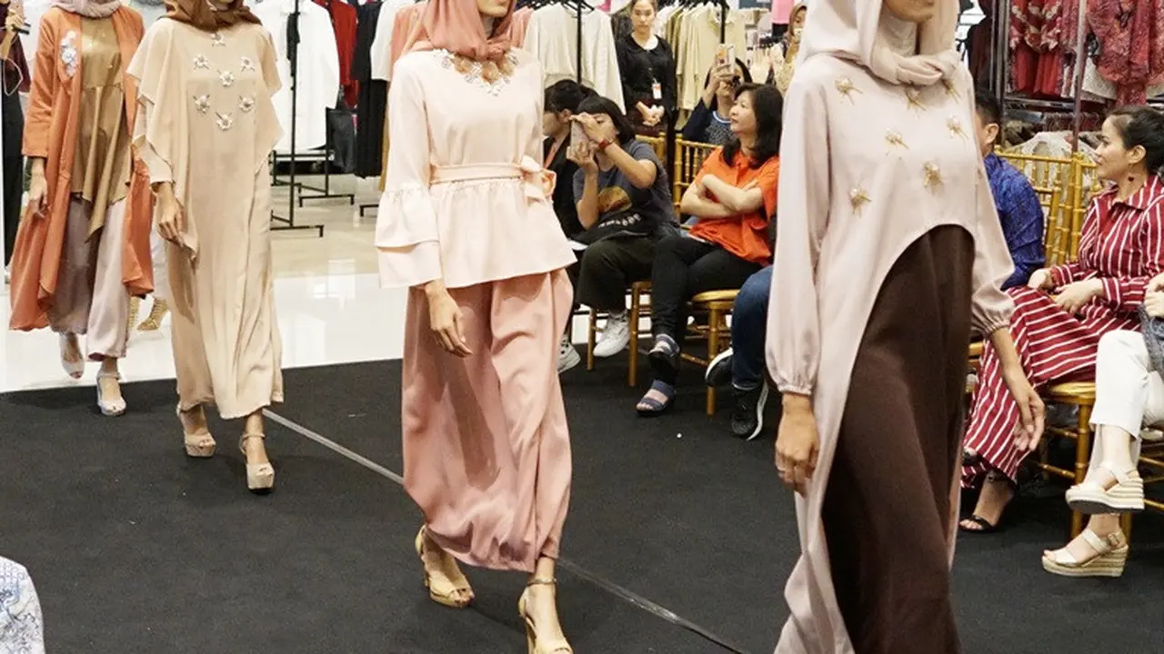 Memesona dengan Modest Fashion, Petik Inspirasinya di Sini
