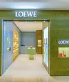 Kabar baik dari LOEWE Perfumes, yang membuka butik permanen baru pertamanya di Plaza Indonesia. Dengan tampilan butik yang apik, LOEWE Perfumes hadir dengan nuansa tropis yang memikat. / Foto : doc LOEWE Perfumes.