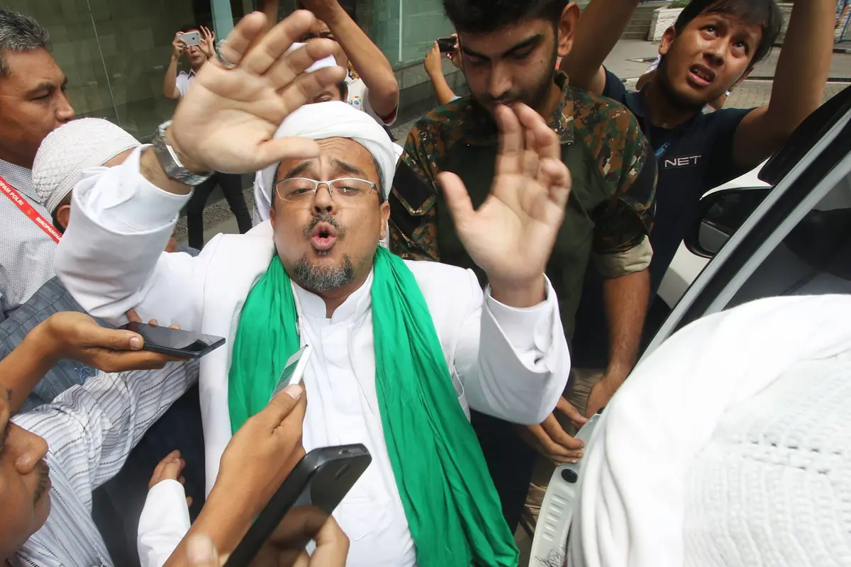 20161123-Rizieq-Shihab-Usai-Penuhi-Panggilan-Bareskrim-Jakarta-FF