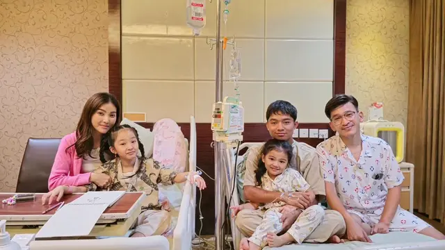 Potret keluarga Sarwendah dan Ruben Onsu sebelum gugatan cerai dilayangkan (Sumber: Instagram/@sarwendah29)