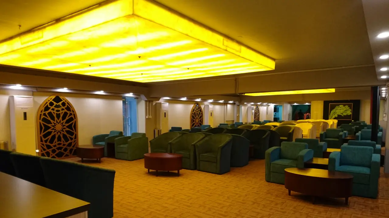 Umroh Lounge Bandara Soekarno Hatta 1115
