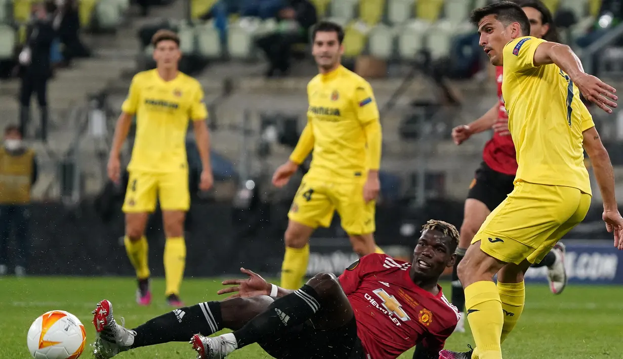 Paul Pogba. Gelandang asal Prancis ini gagal menampilkan aura magisnya di lini tengah Setan Merah. Setelah tampil buruk di babak pertama, ia berhasil memperbaiki performanya di babak kedua. Namun sayang, sentuhannya belum berhasil membuat timnya menang. Poin 6,5 untuknya. (AFP/Janek Skarzynski/Pool)