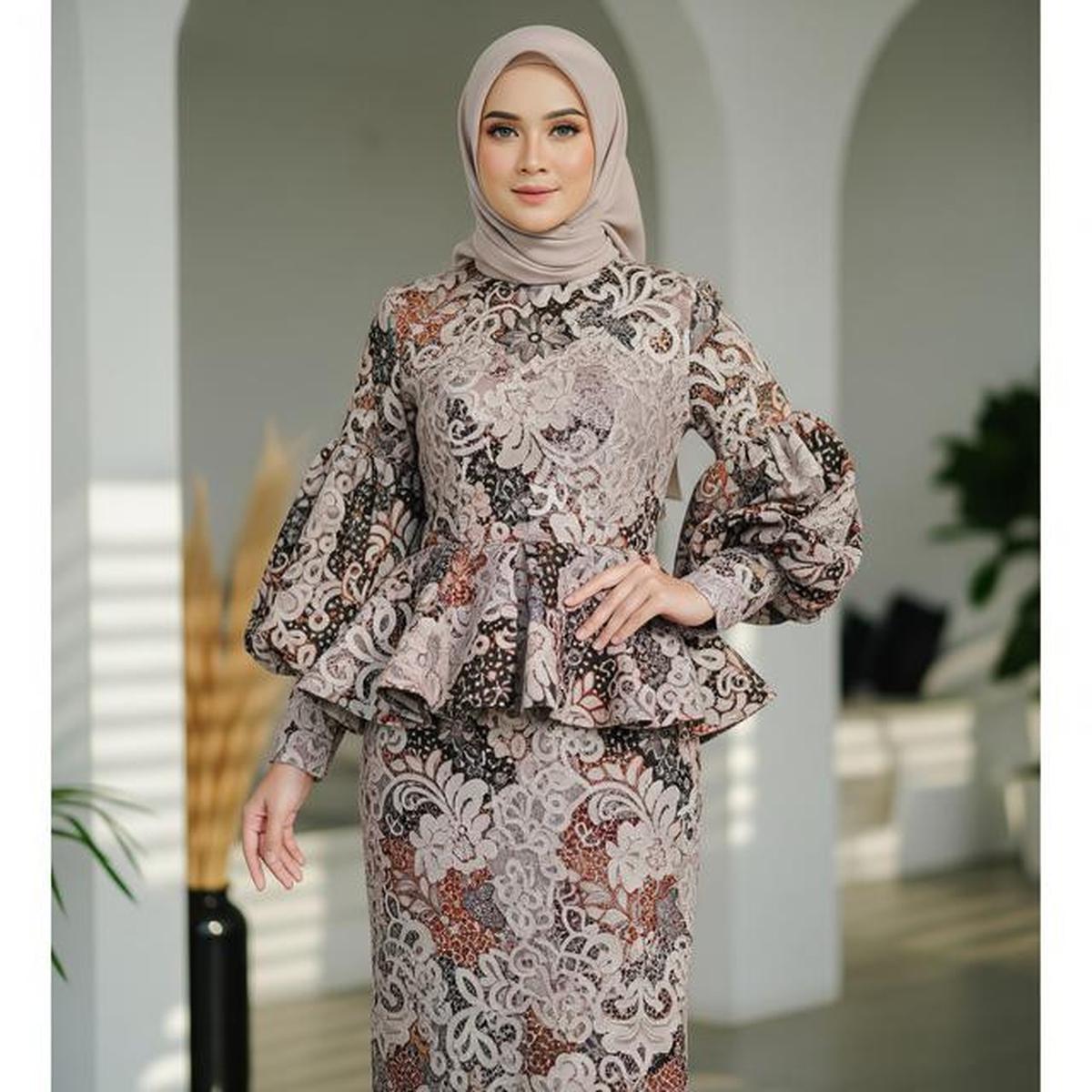 10 Model Gamis Batik Brokat Kekinian untuk Tren 2026 dengan Desain Terbaru