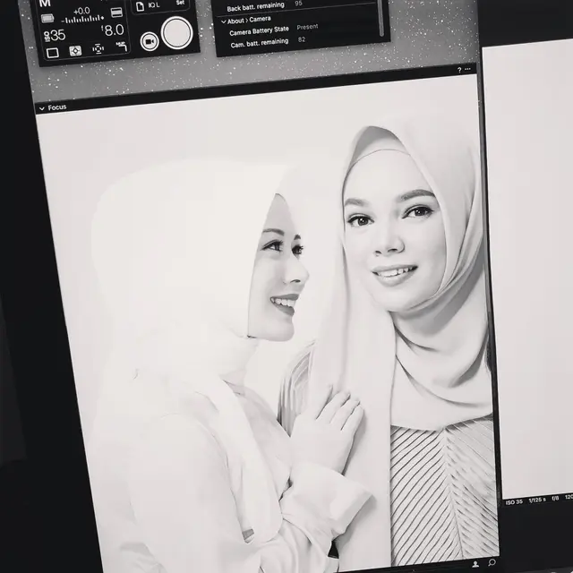 Sama-sama Mualaf, 6 Potret Kebersamaan Dewi Sandra dan Ayana Moon Bak Kakak Adik