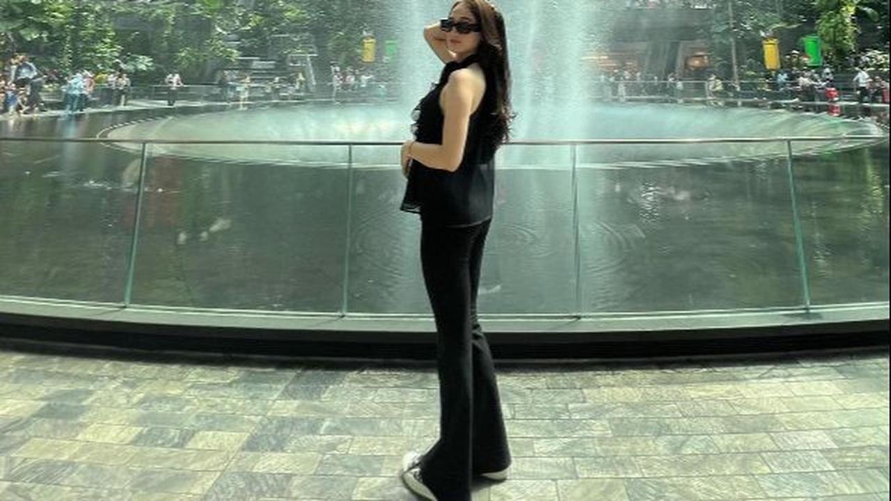 Laura Moane Tampil Keren di Singapore