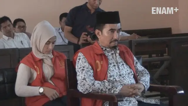 Gatot Brajamusti dituntut 13 tahun penjara oleh Jaksa Penuntut Umum di Pengadilan Negeri Mataram, NTB, Kamis (30/3/2017)