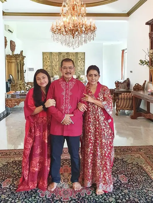 (Instagram/mayangsaritrihatmodjoreal)