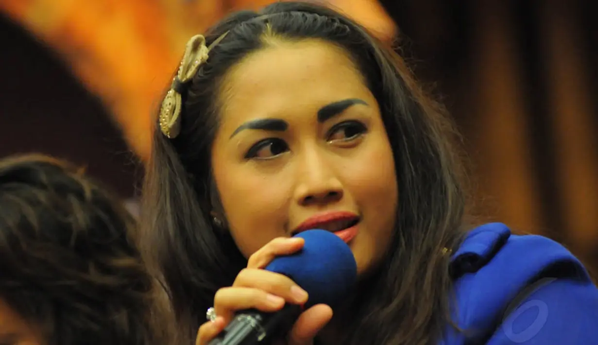 Merayakan hari jadinya yang ke-24, SCTV juga akan menggoyang pemirsa setia bersama 24 artis dangdut. (Liputan6.com/Faisal R Syam)