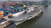 Kapal induk ITS Giuseppe Garibaldi-551 tiba di Dermaga 107 Pelabuhan Tanjung Priok, Jakarta, Jumat (18/9/2026). Kapal tersebut akan digunakan untuk mendukung Operasi Militer Selain Perang (OMSP), khususnya dalam penanganan bencana dan bantuan kemanusiaan. Kehadirannya juga berkaitan dengan upaya TNI Angkatan Laut memperkuat dan memodernisasi Sistem Senjata Armada Terpadu (SSAT) serta mendukung pertahanan dan pengamanan wilayah laut Indonesia. (Istimewa)