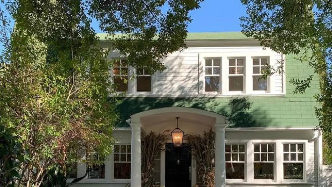 Rumah dalam film horor A Nightmare on Elm Street akan dijual